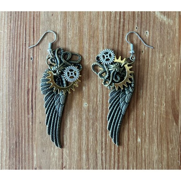 Steampunk Wing Gear Dangle Earrings Antique Bronze Gold Metal Kraken - Picture 1 of 3